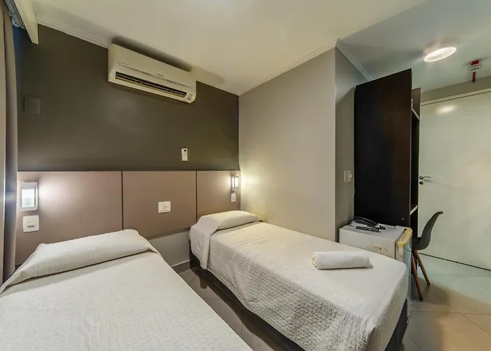 Minuano Hotel Express Prox Orla Lago Guaiba, Mercado Publico, 300 M Rodoviaria 3*
