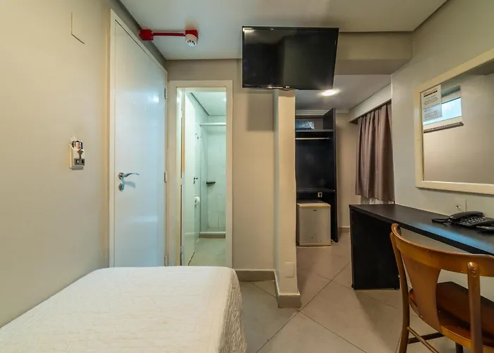 Minuano Hotel Express Prox Orla Lago Guaiba, Mercado Publico, 300 M Rodoviaria Hotel