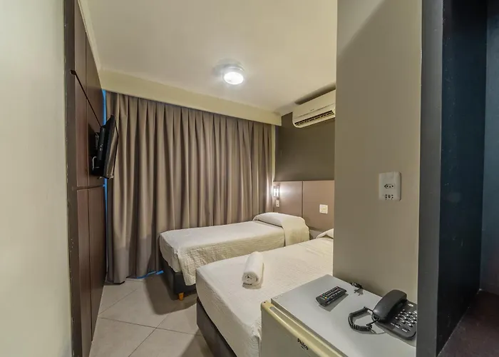 Hotel Minuano Hotel Express Prox Orla Lago Guaiba, Mercado Publico, 300 M Rodoviaria 3*