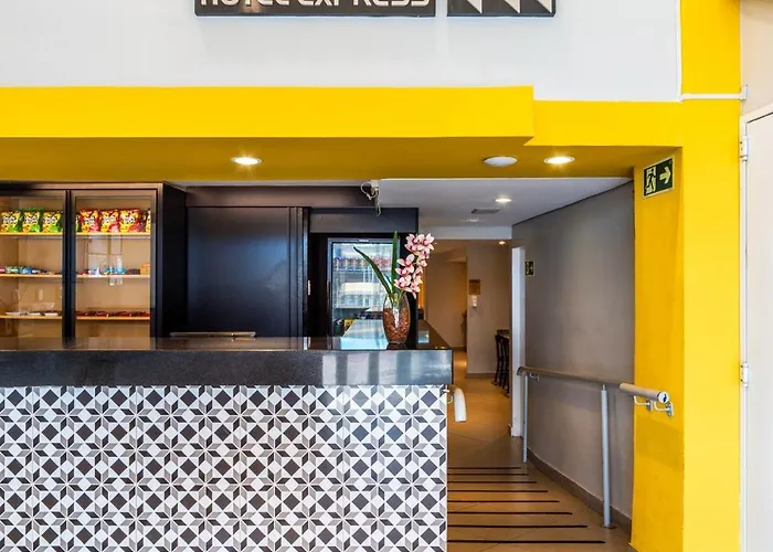Minuano Hotel Express Prox Orla Lago Guaiba, Mercado Publico, 300 M Rodoviaria 3*