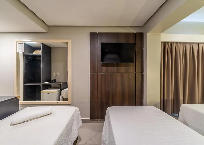Hotel Minuano Hotel Express Prox Orla Lago Guaiba, Mercado Publico, 300 M Rodoviaria 3*